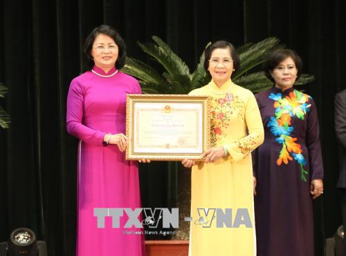 Hướng phong trào thi đua khen thưởng đến người trực tiếp lao động sản xuất